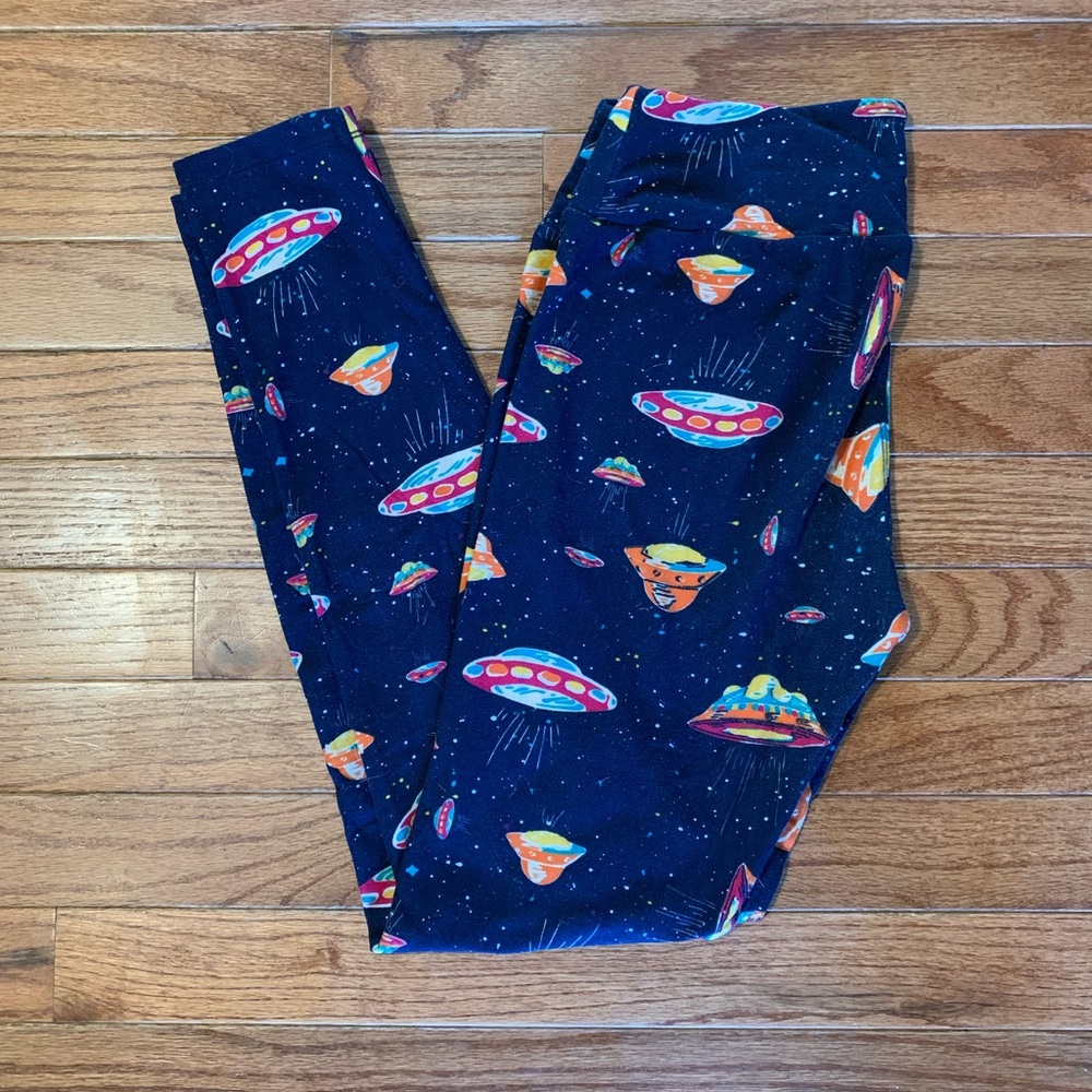 Spaceship Lularoe Leggings